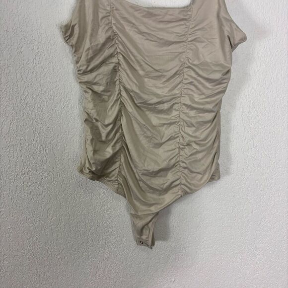 Abercrombie & Fitch Bone Ruched Thong Bodysuit - Picture 4 of 7